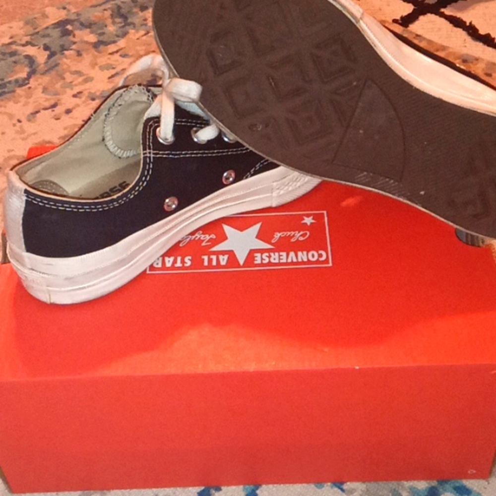 converse sneakers - Picture 5 of 6
